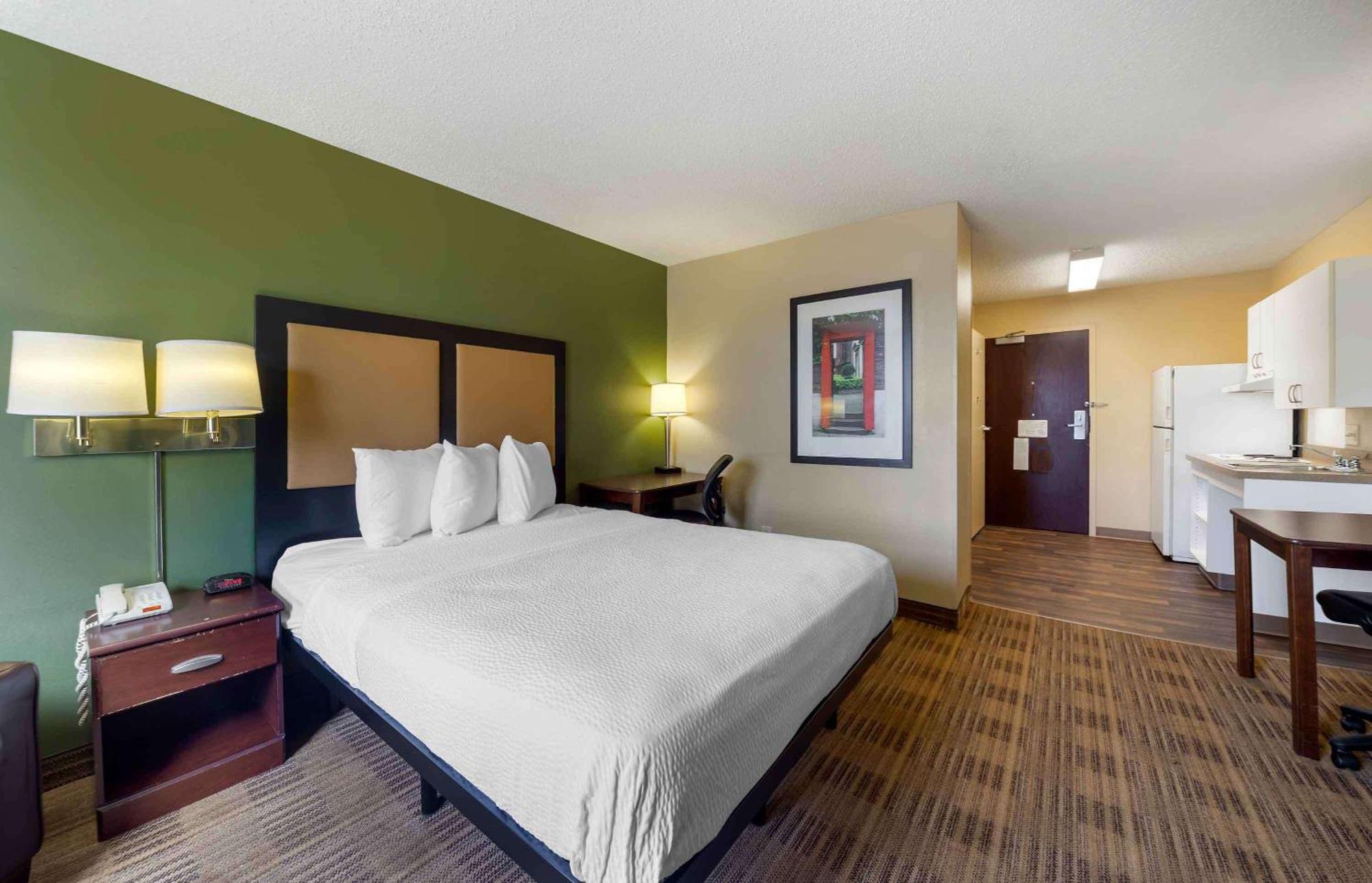 Extended America - - Nw Expressway Oklahoma City