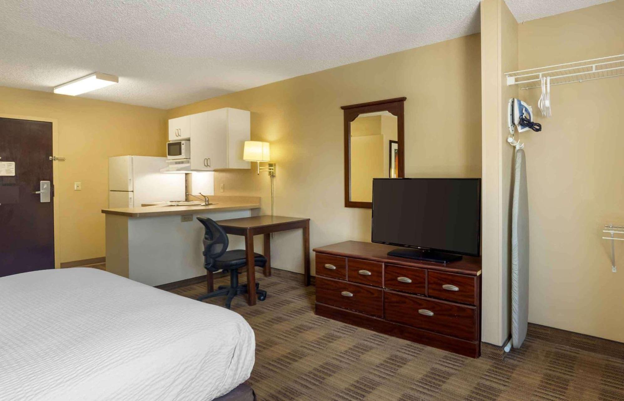Extended America - - Nw Expressway Oklahoma City