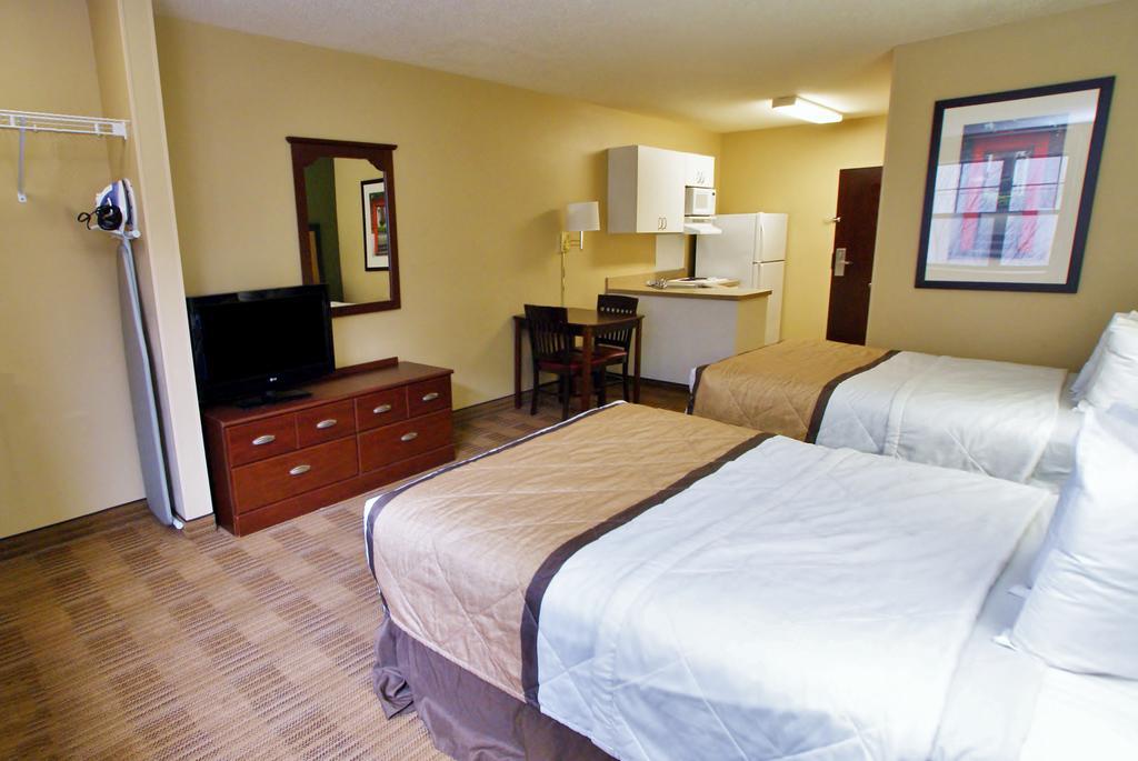 Hotel Extended America - - Nw Expressway 2*