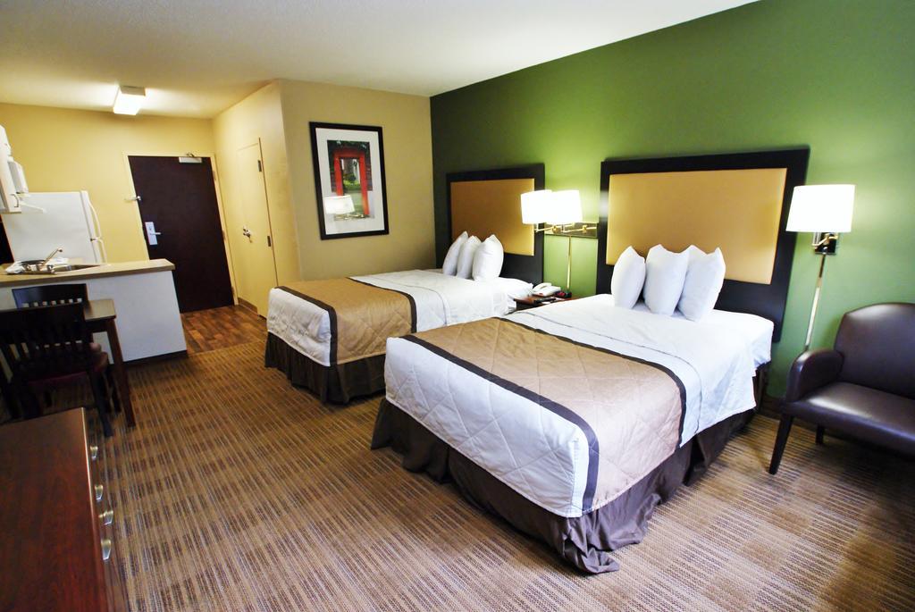 Extended America - - Nw Expressway Hotel 2*