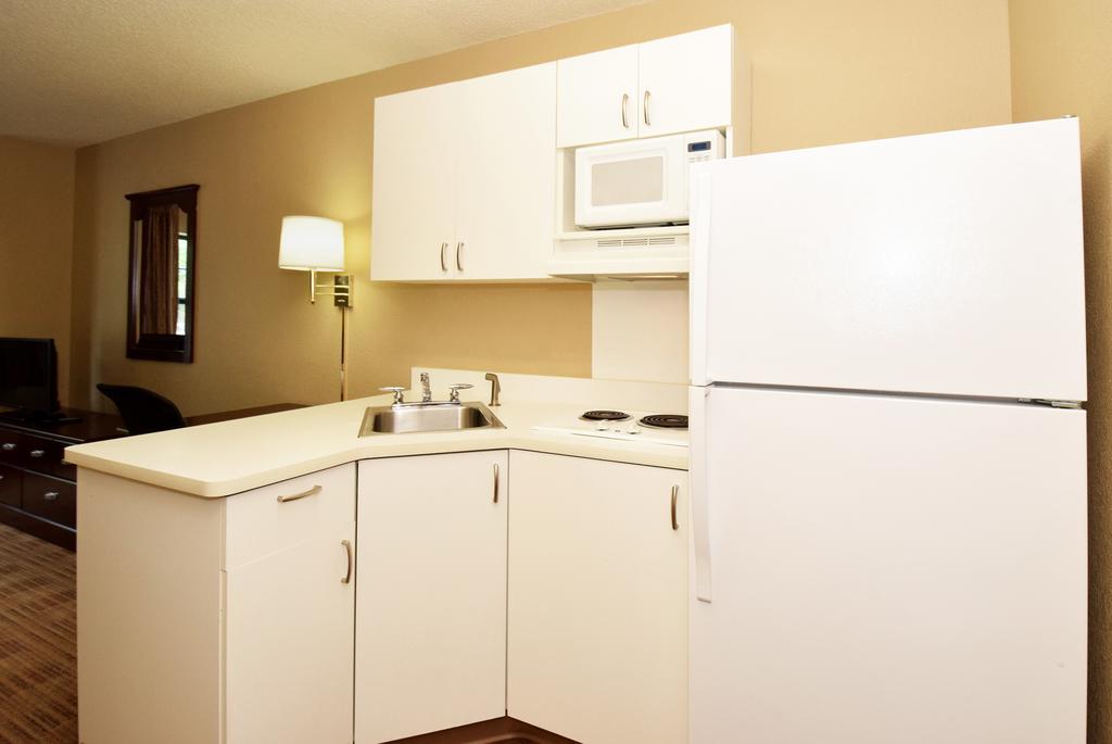 Extended America - - Nw Expressway 2*