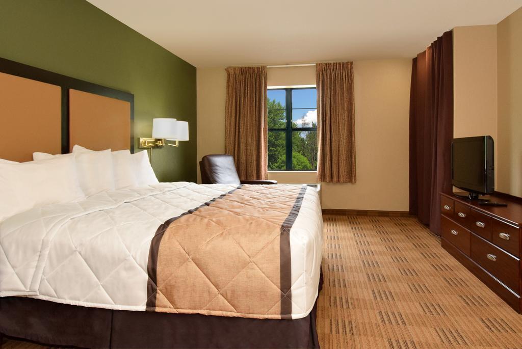 Extended America - - Nw Expressway 2*