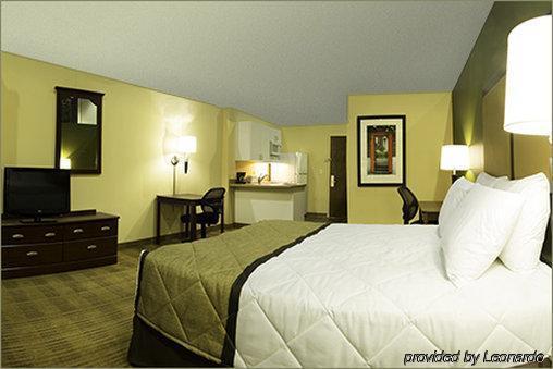 Extended America - - Nw Expressway