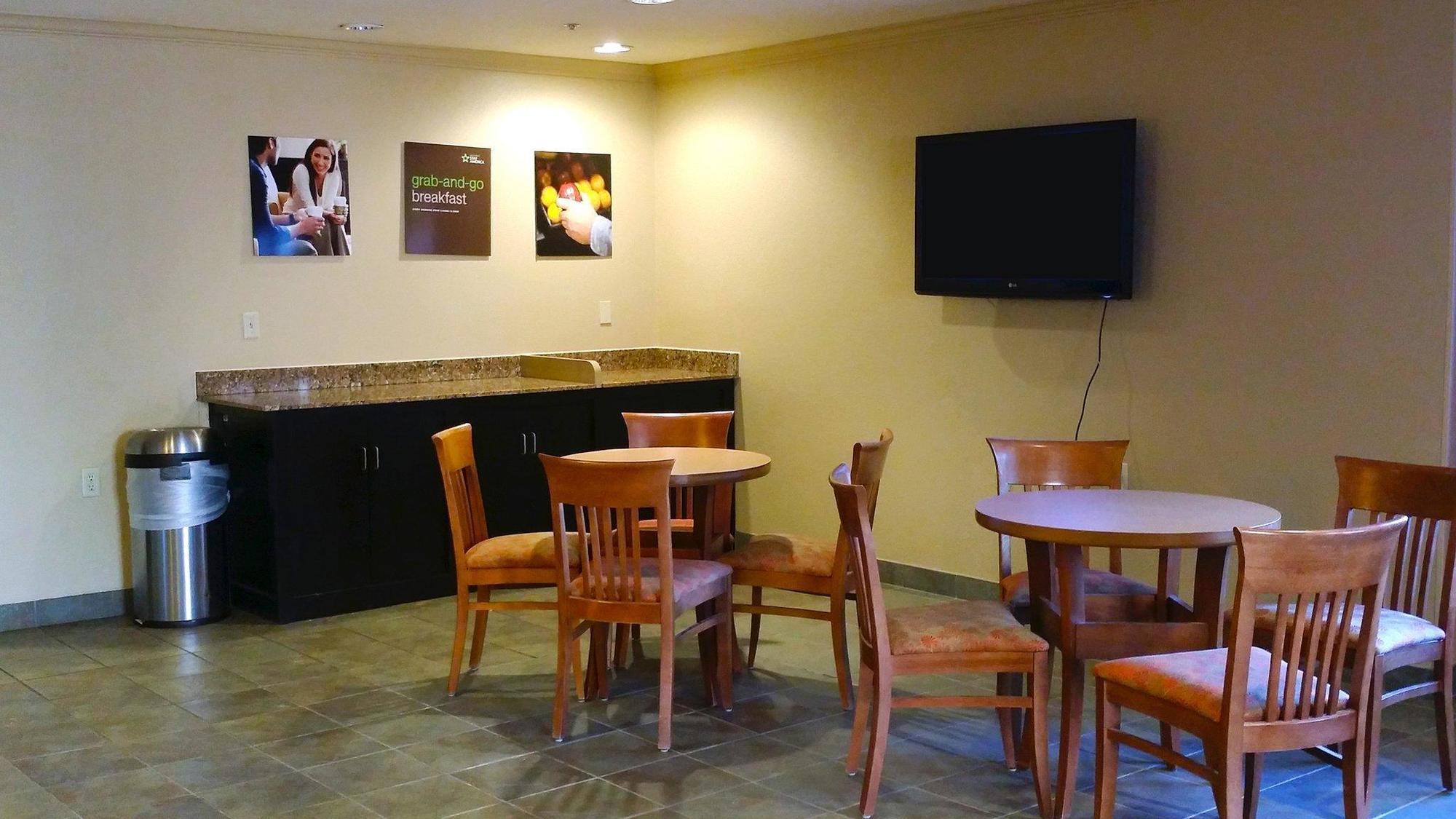 Extended America - - Nw Expressway Oklahoma City