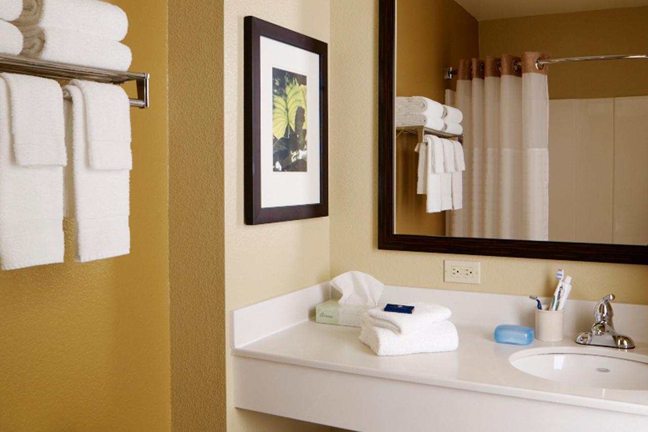 Extended America - - Nw Expressway 2* Oklahoma City